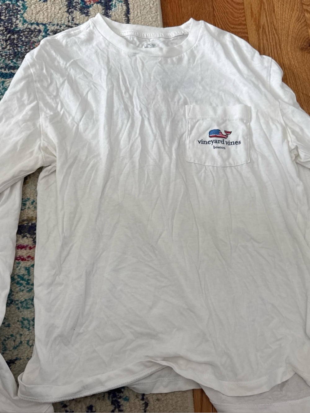 Vineyard Vines White Long-Sleeve Pocket T-Shirt size small